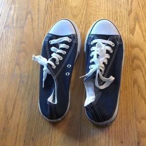 AllStar navy blue canvas sneakers